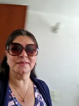 Snapshot of emma_tour chatting on 01.30.25 emma tour online show from 01.30.25