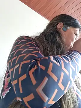 Snapshot of emma_tour chatting on 02.03.25 emma tour online show from 02.03.25