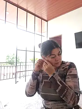 Snapshot of emma_tour chatting on 02.15.25 emma tour online show from 02.15.25