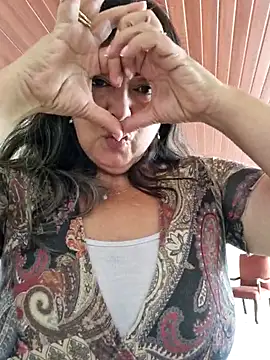 Snapshot of emma_tour chatting on 02.16.25 emma tour online show from 02.16.25