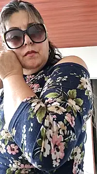 Snapshot of emma_tour chatting on 02.17.25 emma tour online show from 02.17.25