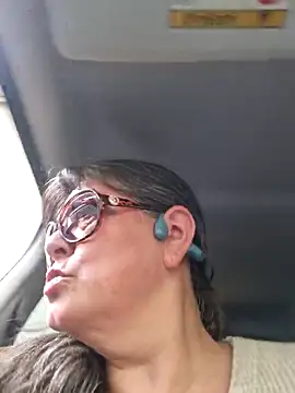 Snapshot of emma_tour chatting on 02.19.25 emma tour online show from 02.19.25