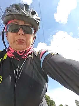 Snapshot of emma_tour chatting on 02.20.25 emma tour online show from 02.20.25