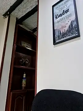 Snapshot of emma_tour chatting on 03.05.25 emma tour online show from 03.05.25