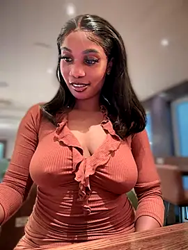 Snapshot of __Nessa__ chatting on 10.17.25   Nessa   online show from 10.17.25