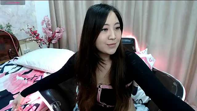 Snapshot of katydoll_ chatting on 09.17.25 katydoll online show from 09.17.25