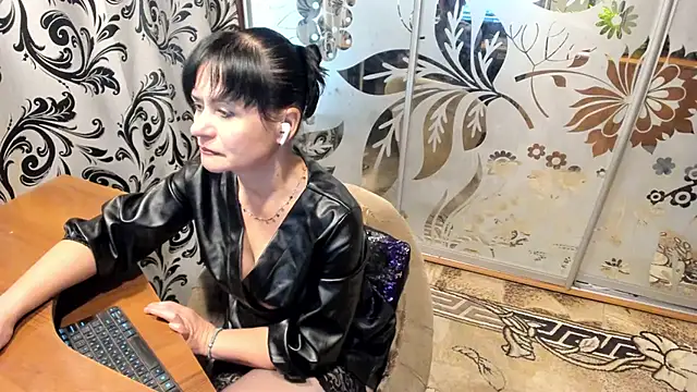 EVILENSA online show from 11.26.25