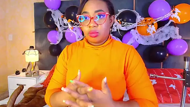 CaseyMoon online show from 10.27.25