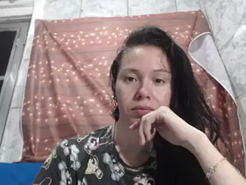 Snapshot of Venusluxodomme chatting on 09.21.25 Venusluxodomme online show from 09.21.25