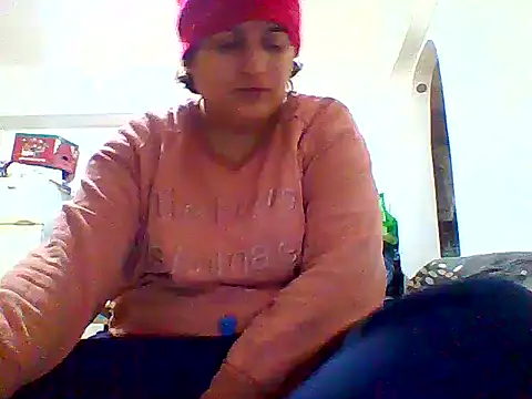 Snapshot of flowerlauren chatting on 11.01.25 flowerlauren online show from 11.01.25