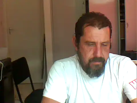 Snapshot of TryingWind chatting on 02.22.25 TryingWind online show from 02.22.25