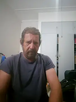 Snapshot of TryingWind chatting on 02.28.25 TryingWind online show from 02.28.25