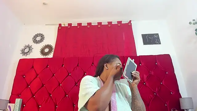 Snapshot of harleyevaans chatting on 03.13.25 harleyevaans online show from 03.13.25