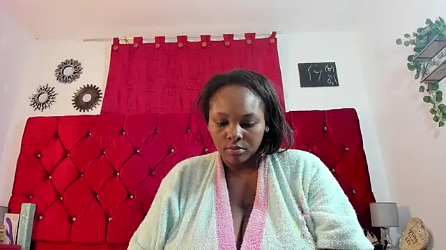 Snapshot of harleyevaans chatting on 03.15.25 harleyevaans online show from 03.15.25