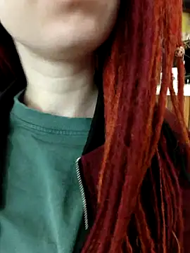 Snapshot of Frost_foxy chatting on 09.27.25 Frost foxy online show from 09.27.25