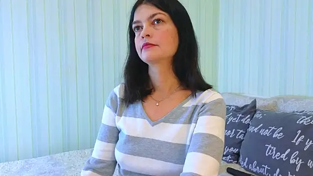  Lily  online show from 11.10.25