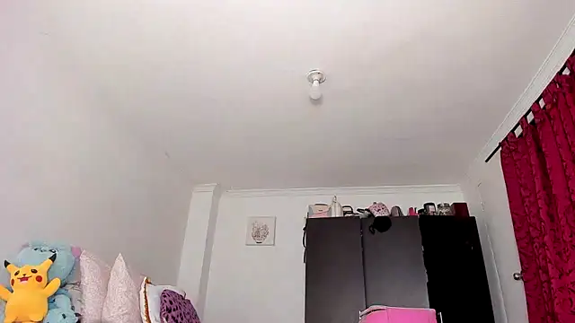 Snapshot of AlondraDiossa03 chatting on 12.18.24 AlondraDiossa03 online show from 12.18.24