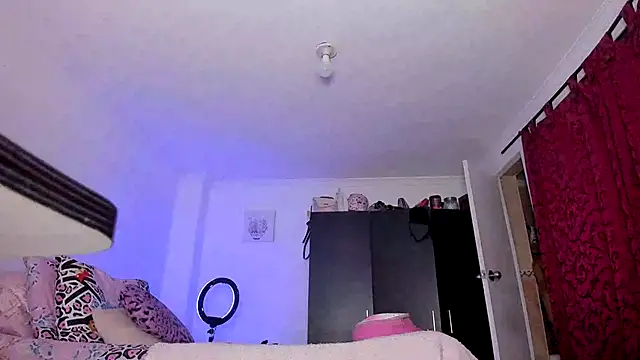 Snapshot of AlondraDiossa03 chatting on 01.16.25 AlondraDiossa03 online show from 01.16.25