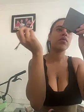 Snapshot of AlondraDiossa03 chatting on 02.18.25 AlondraDiossa03 online show from 02.18.25