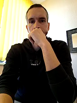 Snapshot of Geiler-boy313 chatting on 03.19.25 Geiler-boy313 online show from 03.19.25