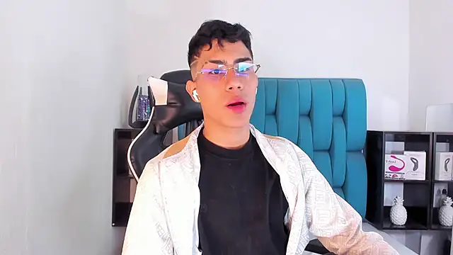 AlanNaughty online show from 02.20.25