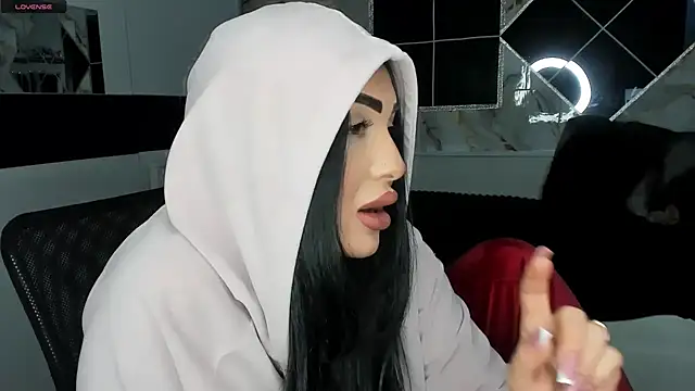 Snapshot of mistress_meryem chatting on 03.04.25 mistress meryem online show from 03.04.25