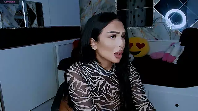 Snapshot of mistress_meryem chatting on 09.09.25 mistress meryem online show from 09.09.25