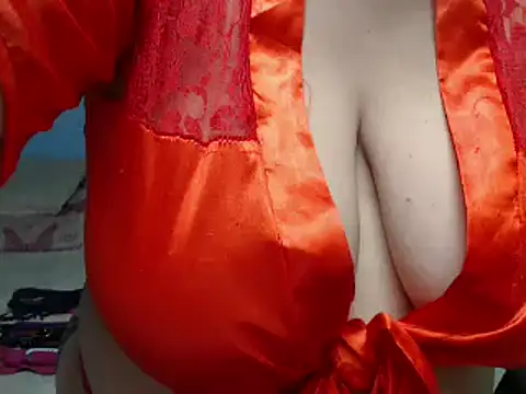 Snapshot of megan_slut1 chatting on 09.14.25 megan slut1 online show from 09.14.25