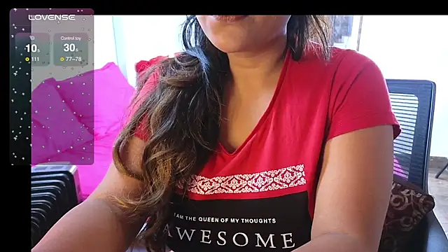 Snapshot of sneha_hussy chatting on 01.11.25 sneha hussy online show from 01.11.25