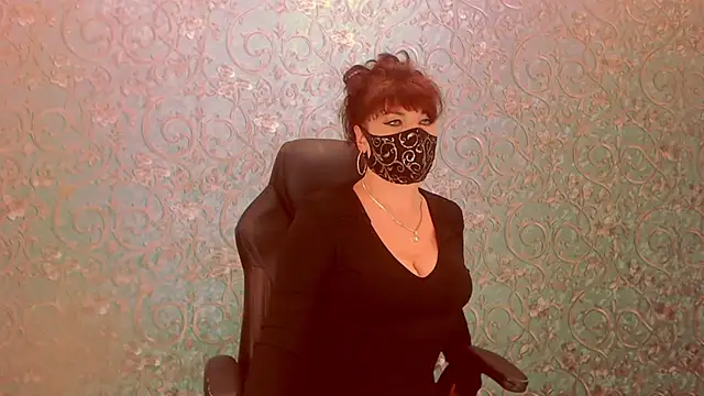 Snapshot of Infinitely chatting on 03.19.25 Infinitely online show from 03.19.25