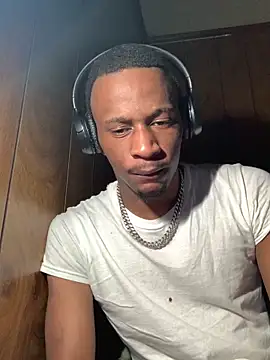 Snapshot of Tristris100 chatting on 12.10.24 Tristris100 online show from 12.10.24