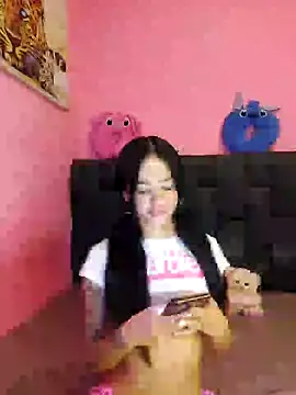 Snapshot of secretgreisy_ chatting on 12.11.24 secretgreisy  online show from 12.11.24