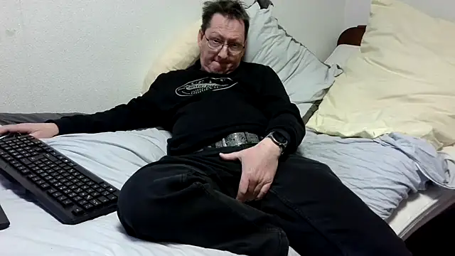 Snapshot of shymanhn chatting on 01.23.25 shymanhn online show from 01.23.25