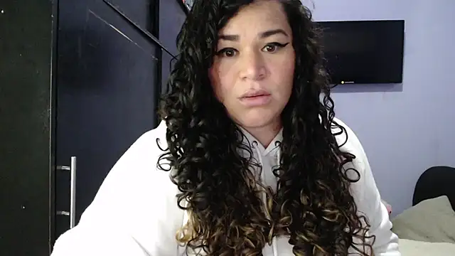 ANGELIQUE KLANE online show from 01.22.25