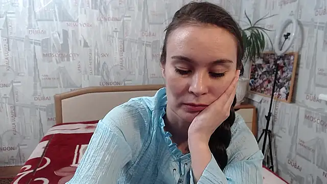 Snapshot of GinaQSoul chatting on 03.11.25 GinaQSoul online show from 03.11.25