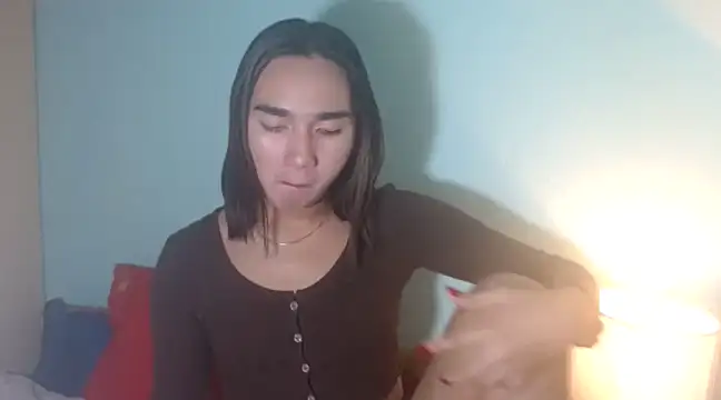 Snapshot of CasandraDiaz chatting on 12.19.24 CasandraDiaz online show from 12.19.24