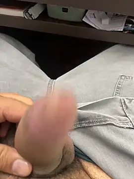 Snapshot of kavilv69fuck chatting on 01.02.25 kavilv69fuck online show from 01.02.25