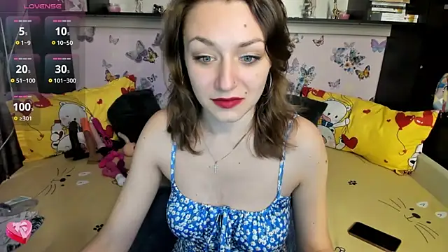 Snapshot of FoxyDom699 chatting on 09.29.25 FoxyDom699 online show from 09.29.25