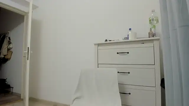 woolfiie online show from 02.14.25