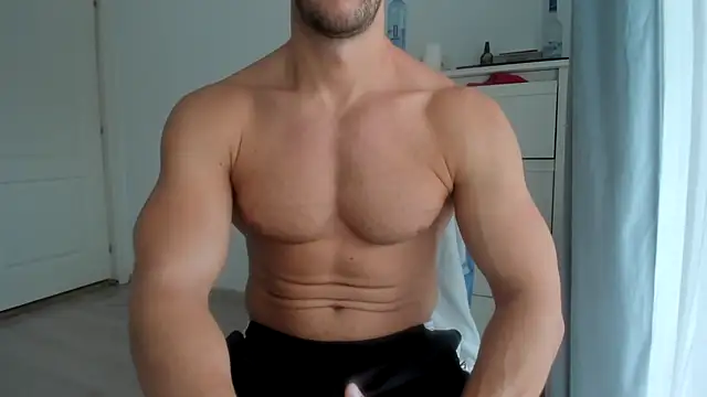 woolfiie online show from 11.04.25