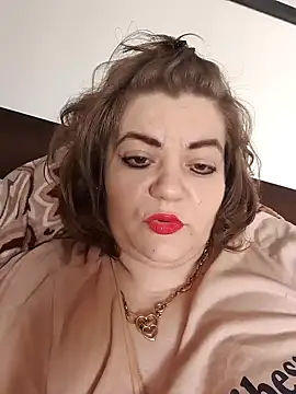 Snapshot of cindybbwsquirt chatting on 02.04.25 cindybbwsquirt online show from 02.04.25