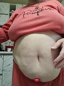Snapshot of cindybbwsquirt chatting on 02.18.25 cindybbwsquirt online show from 02.18.25