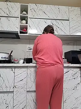 Snapshot of cindybbwsquirt chatting on 02.19.25 cindybbwsquirt online show from 02.19.25