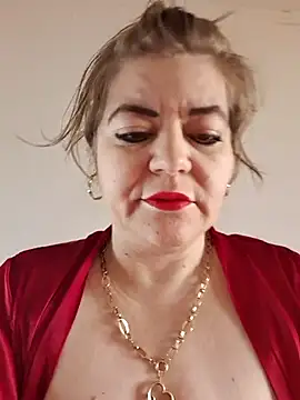 Snapshot of cindybbwsquirt chatting on 02.23.25 cindybbwsquirt online show from 02.23.25