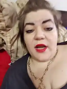 Snapshot of cindybbwsquirt chatting on 03.05.25 cindybbwsquirt online show from 03.05.25