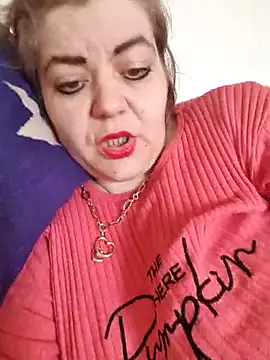 Snapshot of cindybbwsquirt chatting on 03.12.25 cindybbwsquirt online show from 03.12.25