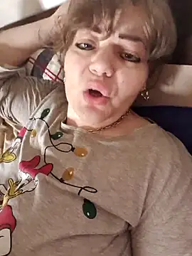 Snapshot of cindybbwsquirt chatting on 03.17.25 cindybbwsquirt online show from 03.17.25