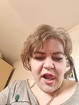 Snapshot of cindybbwsquirt chatting on 03.22.25 cindybbwsquirt online show from 03.22.25