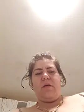 Snapshot of cindybbwsquirt chatting on 09.18.25 cindybbwsquirt online show from 09.18.25