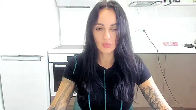 Snapshot of Your_Masha chatting on 09.30.25 Your Masha online show from 09.30.25